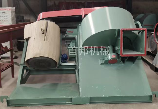 1000型水平進(jìn)料木頭粉碎機(jī)發(fā)往陜西西安